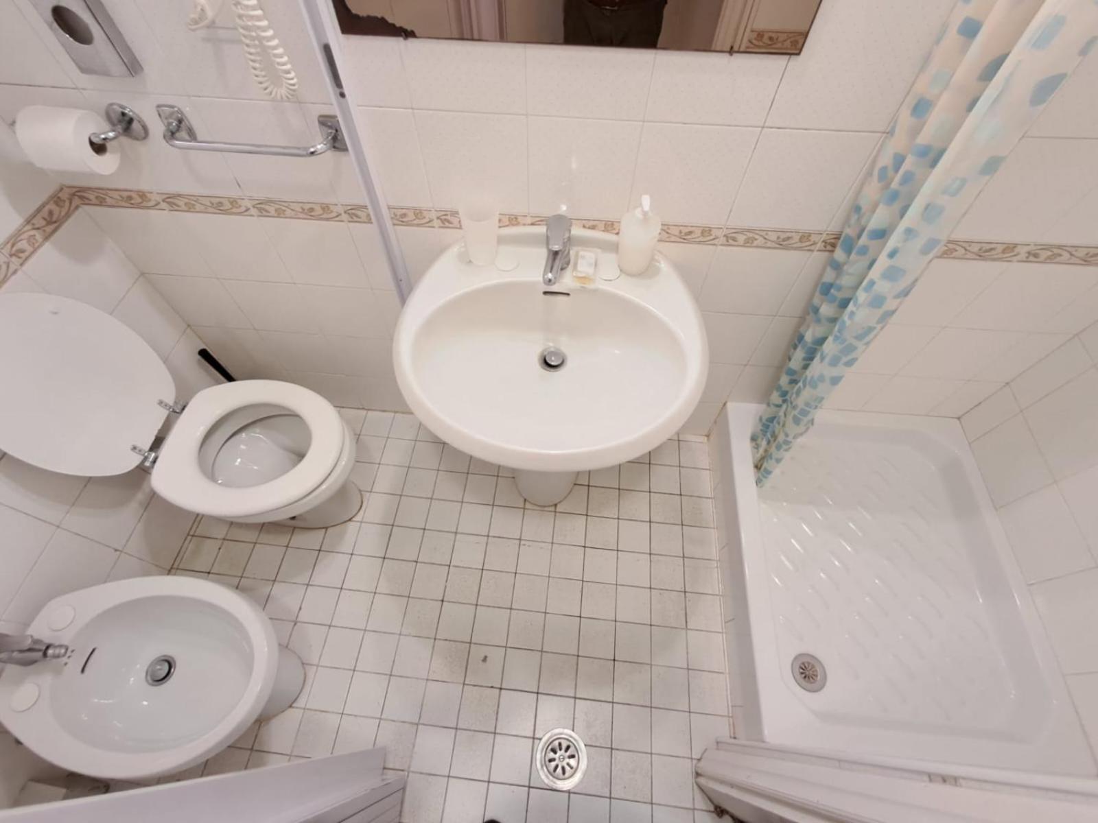 Nahid Accommodation Рим Екстериор снимка