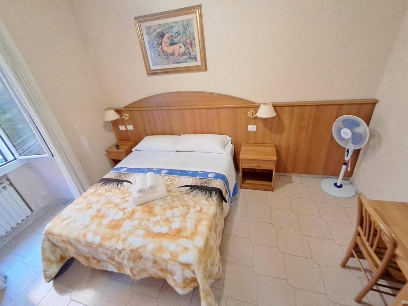 Nahid Accommodation Рим Екстериор снимка