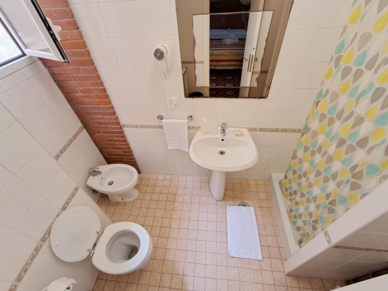 Nahid Accommodation Рим Екстериор снимка