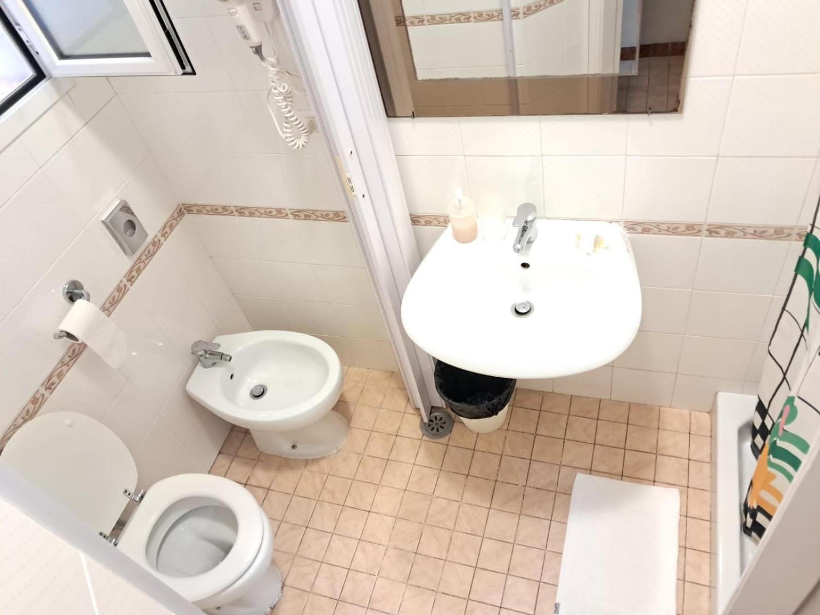Nahid Accommodation Рим Екстериор снимка